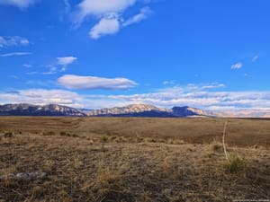 Big sky, empty pockets